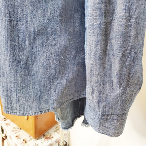 Blue Old Navy Button-Down Chambray - Size XS (EUC) - Picture 8 of 8